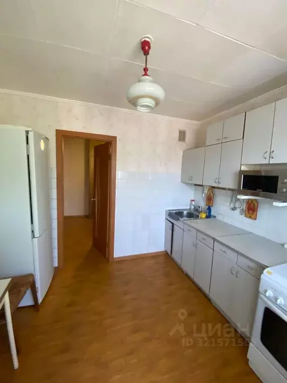 2-к кв. Омская область, Омск просп. Королева, 10В (50.0 м) - Фото 0