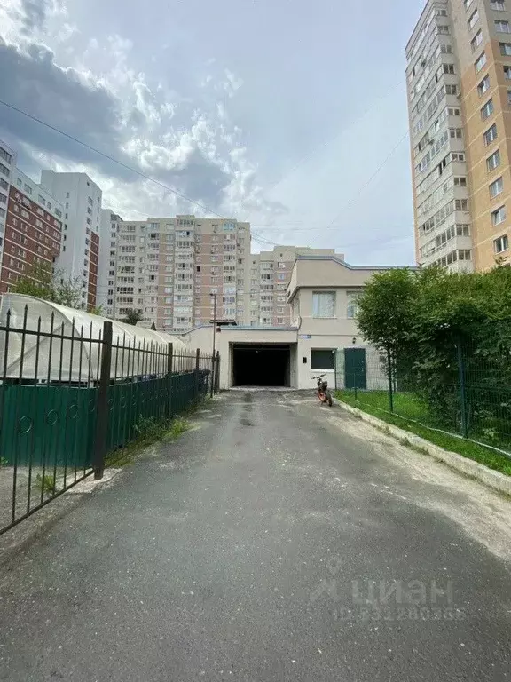 Гараж в Свердловская область, Екатеринбург ул. Волгоградская, 178А (18 ... - Фото 2