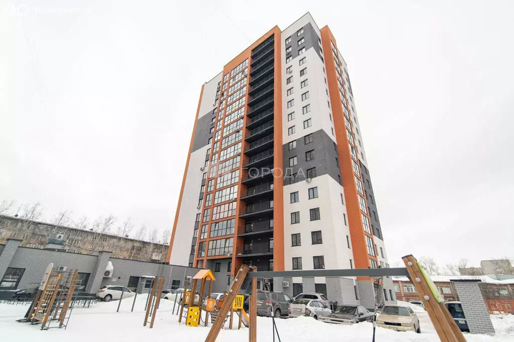 3-комнатная квартира: Барнаул, улица Юрина, 168К (69.2 м) - Фото 1