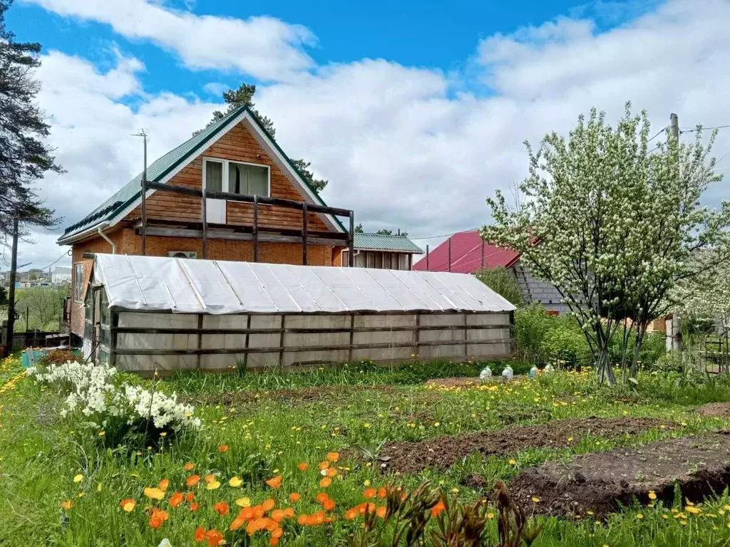 Дом в Свердловская область, Первоуральск пер. Серова (150 м) - Фото 0