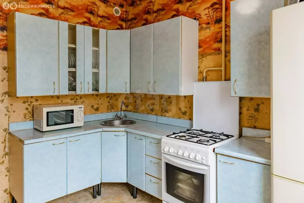 2-комнатная квартира: Комсомольск-на-Амуре, Комсомольская улица, 75 ... - Фото 1