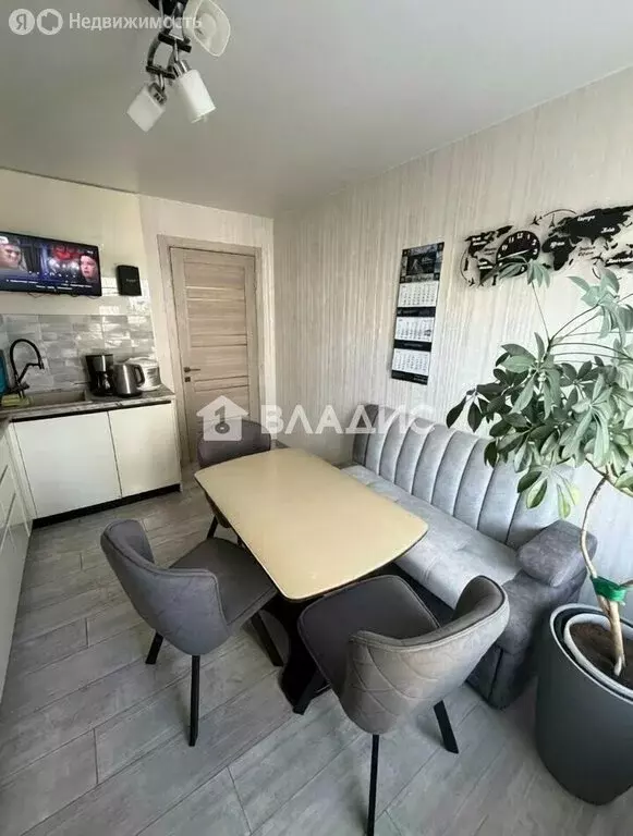 3-комнатная квартира: Санкт-Петербург, улица Нахимова, 11 (78.9 м) - Фото 1