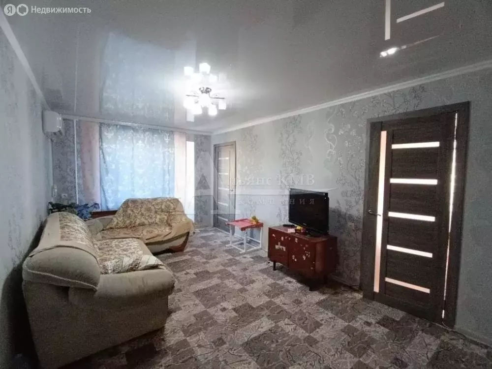 3-комнатная квартира: Зеленокумск, Первомайская улица, 117 (50 м) - Фото 2