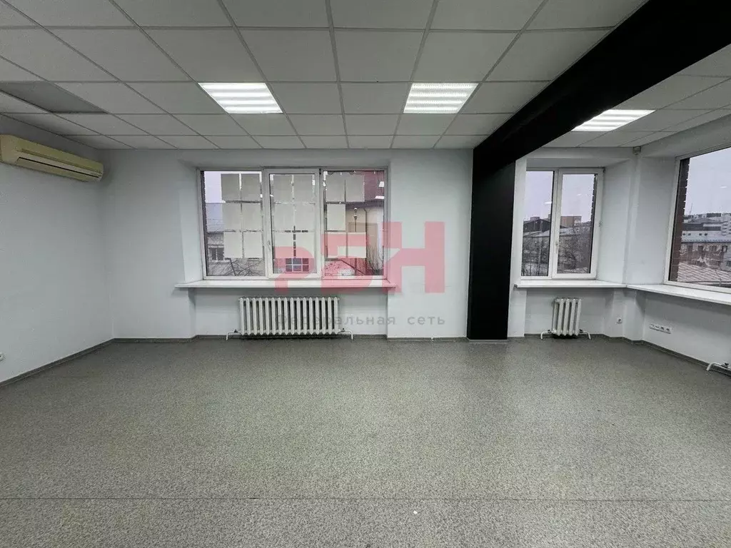 Офис в Тюменская область, Тюмень ул. Челюскинцев, 26 (247 м) - Фото 1