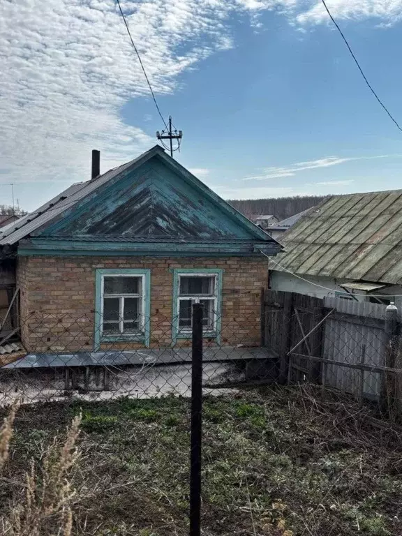 Дом в Челябинская область, Чебаркуль Больничная ул., 23 (40 м) - Фото 1