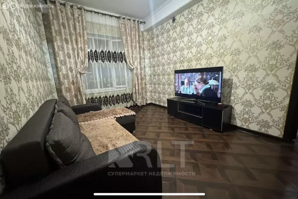 2-комнатная квартира: Махачкала, улица Вузовское Озеро, 15А (54 м) - Фото 1