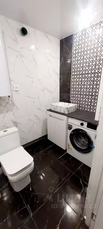 3-к кв. Крым, Саки ул. Курортная, 15 (60.0 м) - Фото 0