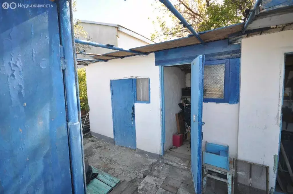 Дом в посёлок городского типа Новоозёрное, СНТ Родники (38 м) - Фото 1