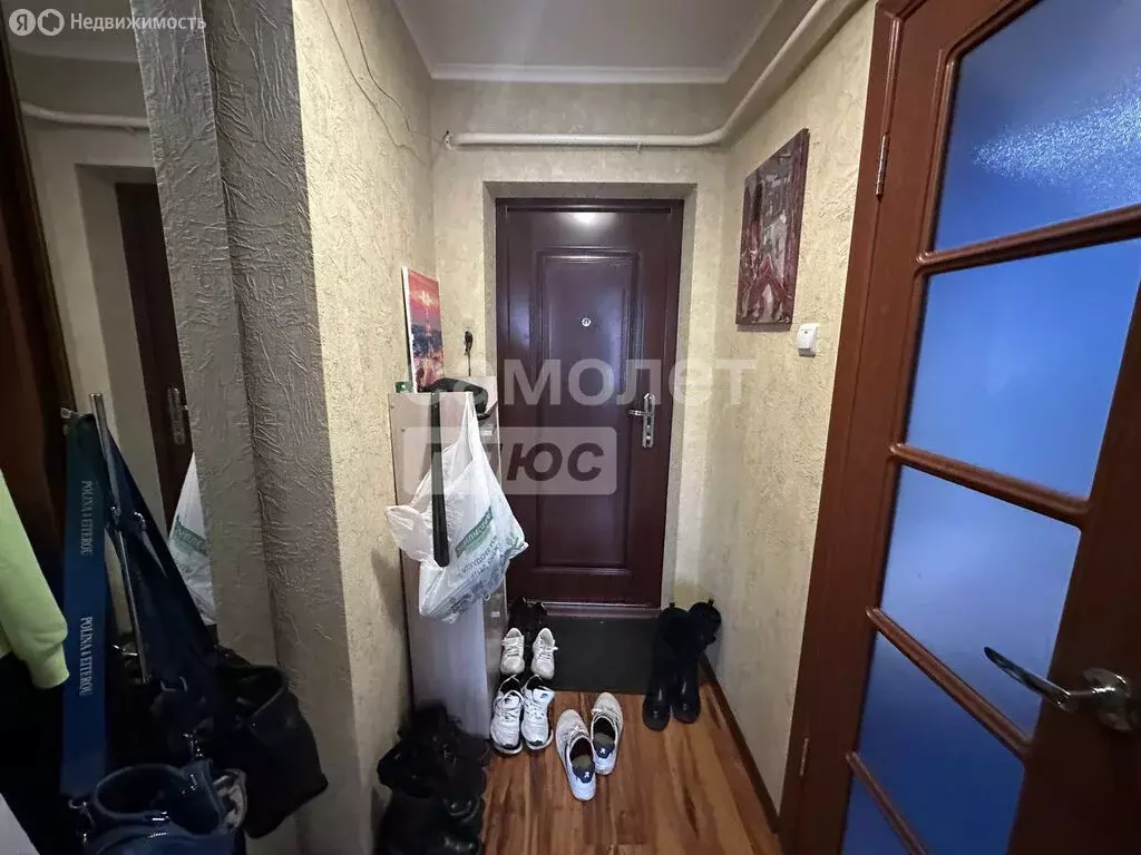 1-комнатная квартира: посёлок городского типа Красносельский, улица ... - Фото 2