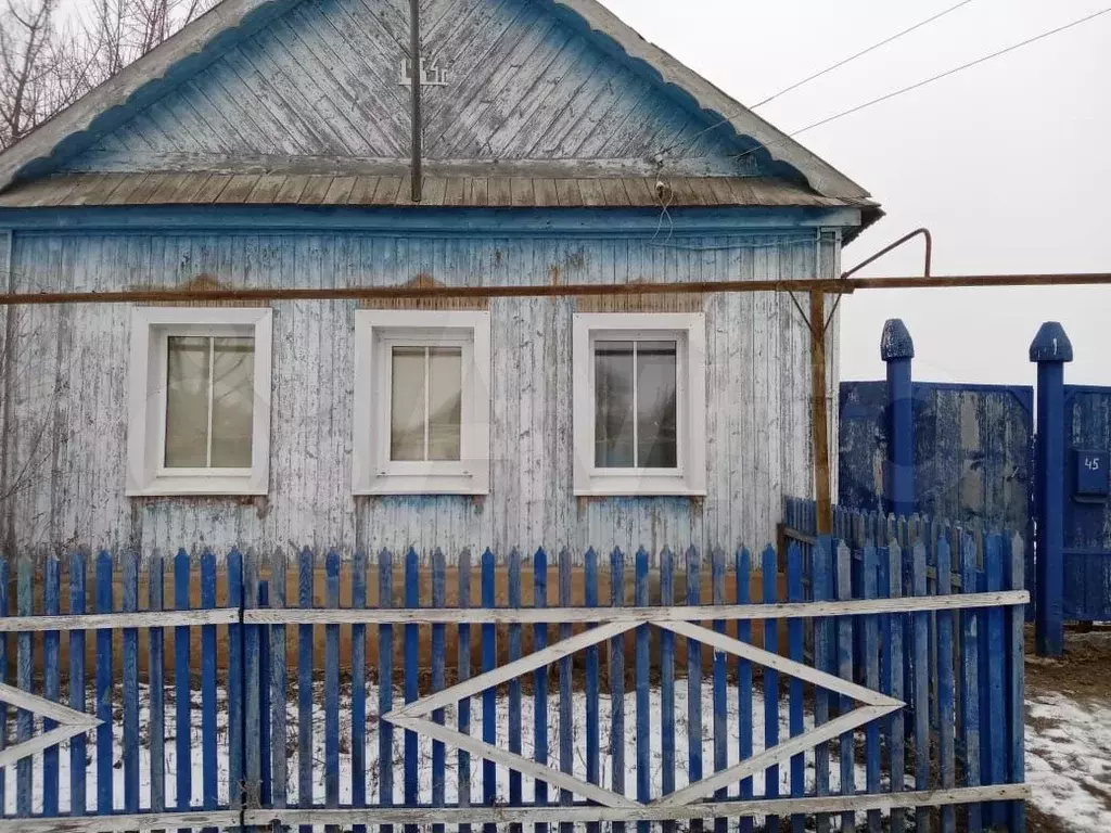 Авито г саратовская обл. Петровск Саратовская область дом. Дом в Петровске. Недвижимость Петровск Саратовская область. Пластиковые окна в Петровске Саратовской области.