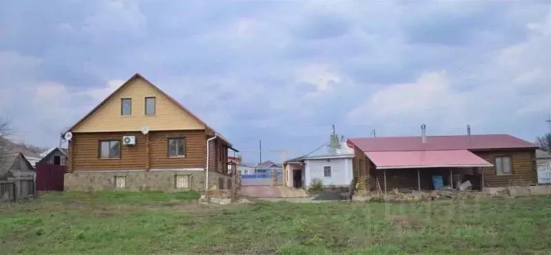 Дом в Воронежская область, Хохольское городское поселение, с. Хохол ... - Фото 0