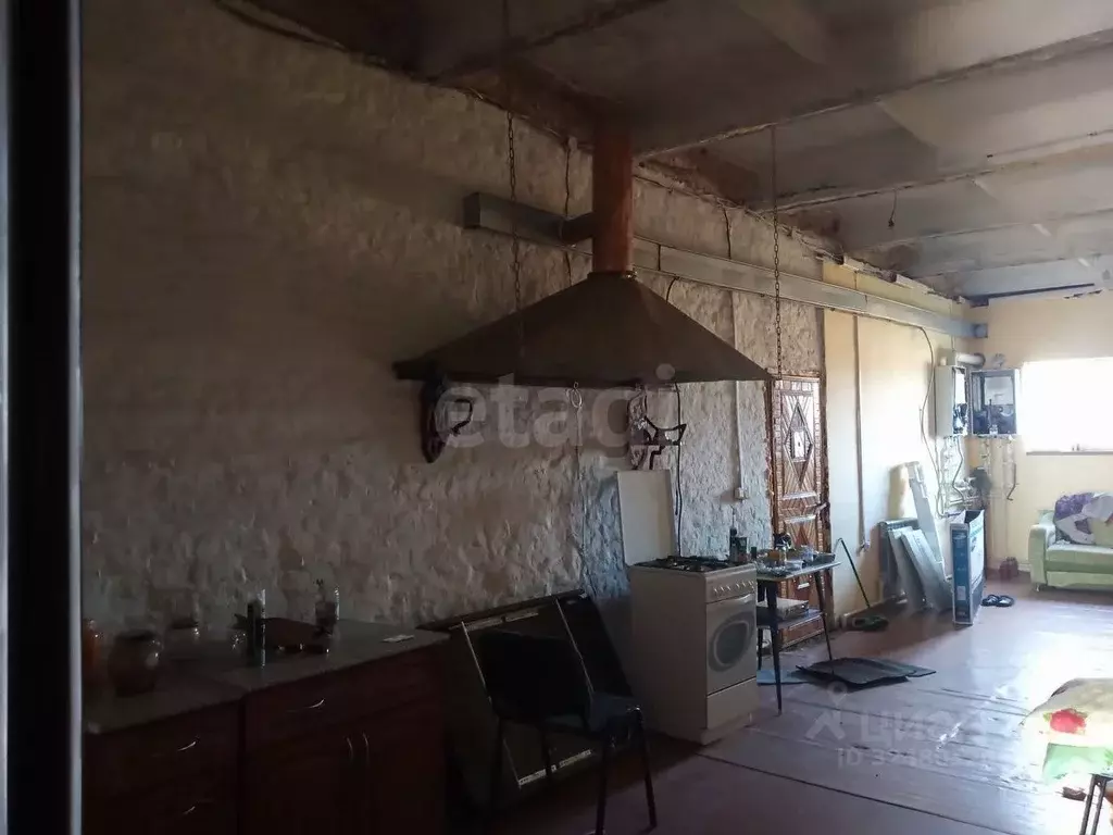 Дом в Саратовская область, Балашовский район, с. Большой Мелик ул. ... - Фото 1