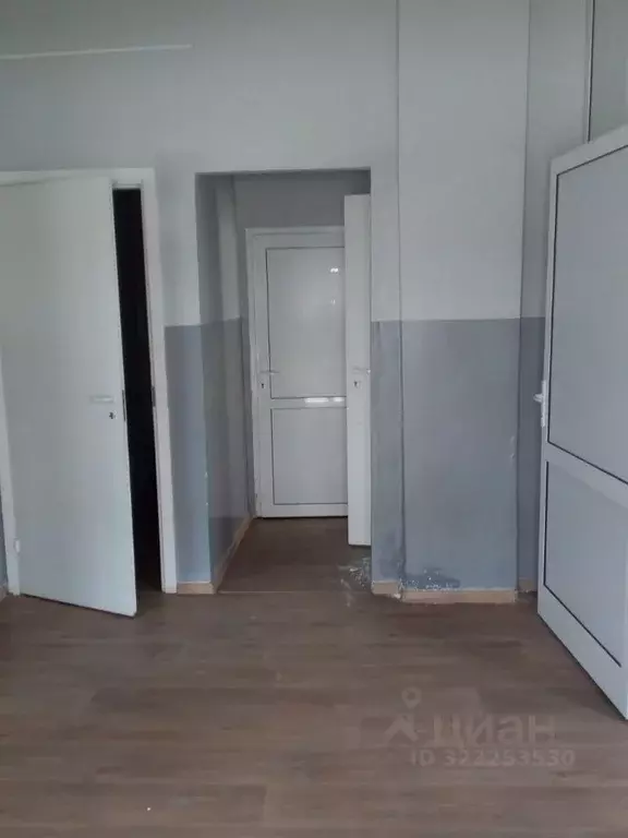 Помещение свободного назначения в Иркутская область, Слюдянка ул. ... - Фото 1