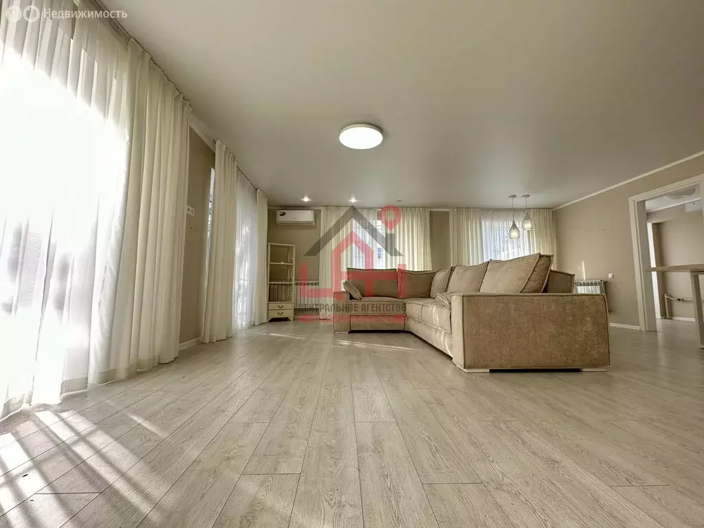 4-комнатная квартира: Ессентуки, Октябрьская улица, 8В (116 м) - Фото 1