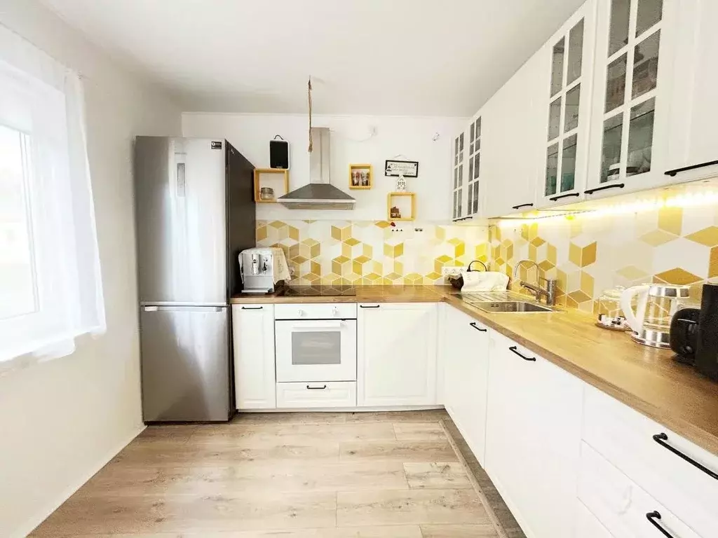 Дом в Санкт-Петербург, Санкт-Петербург, Зеленогорск ул. Ландышевая, 20 ... - Фото 1