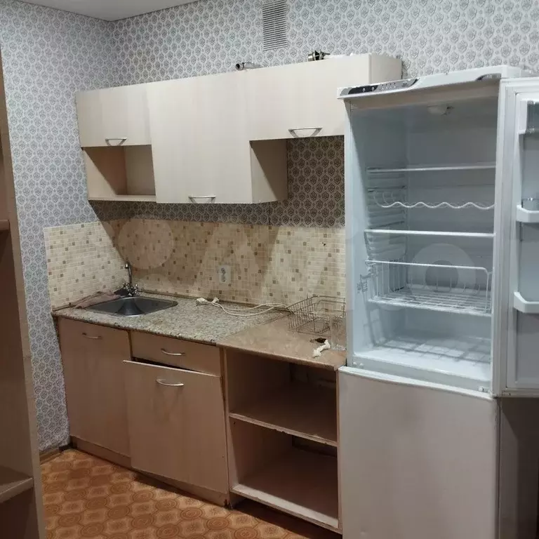 Комната 18 м в 8-к., 2/5 эт. - Фото 1