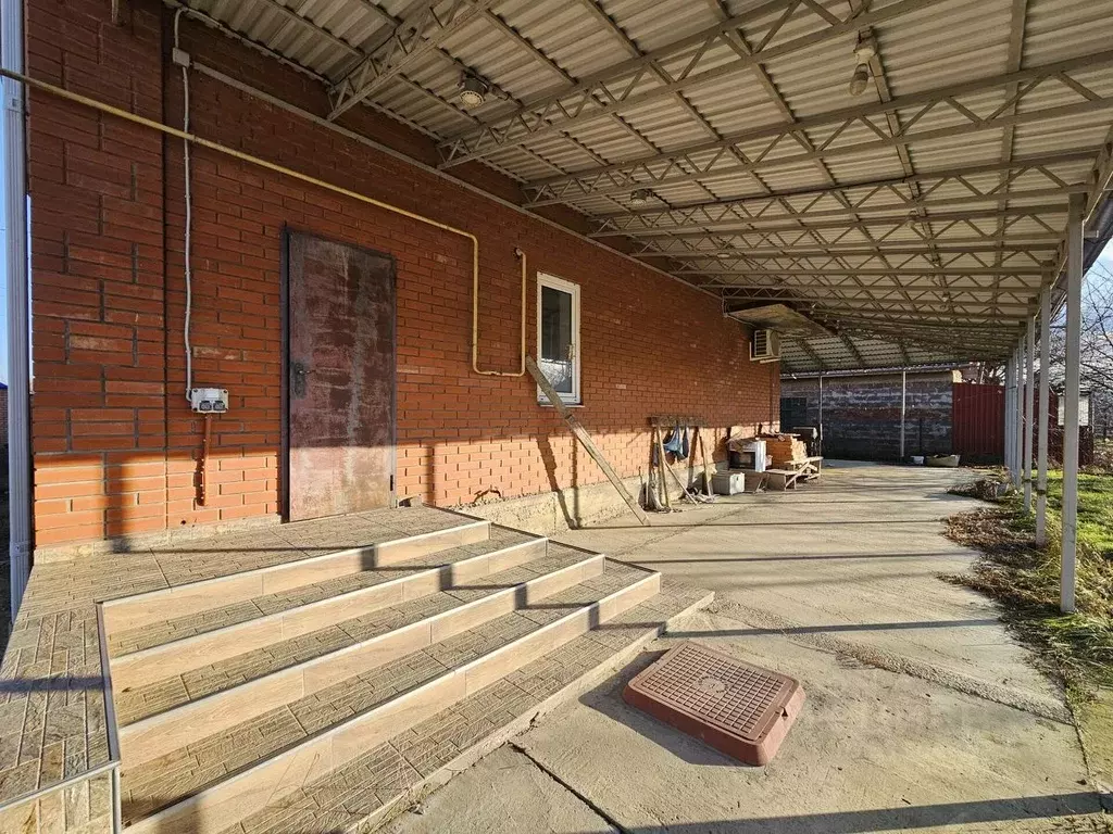 Дом в Краснодарский край, Абинск ул. Толстого (250 м) - Фото 2