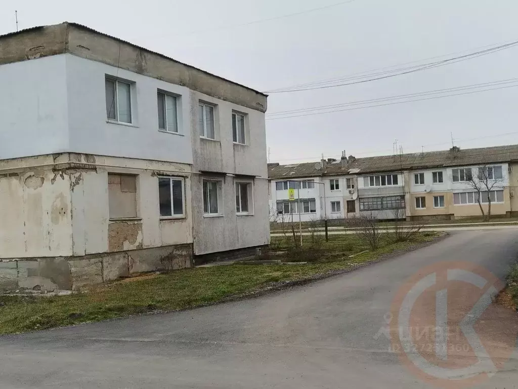 3-к кв. Крым, Сакский район, с. Молочное ул. Школьная, 1 (59.0 м) - Фото 1