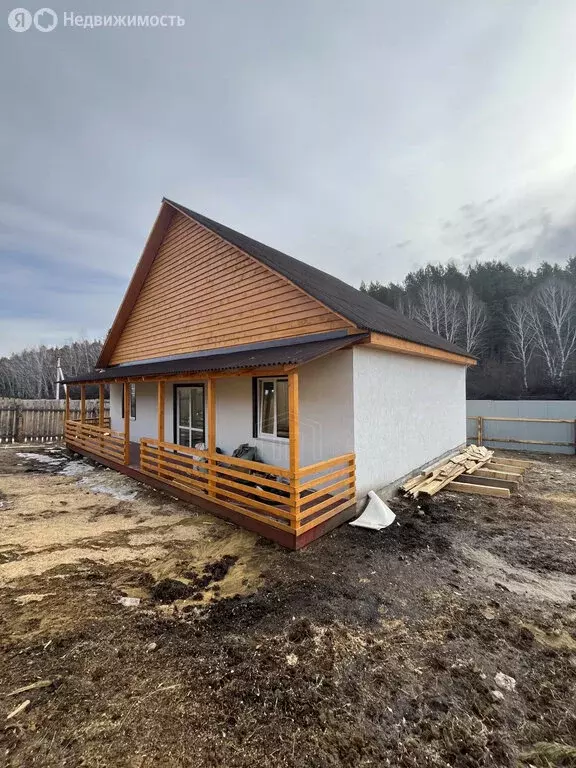 Дом в деревня Карлук, улица Валентина Распутина, 9 (160 м) - Фото 1