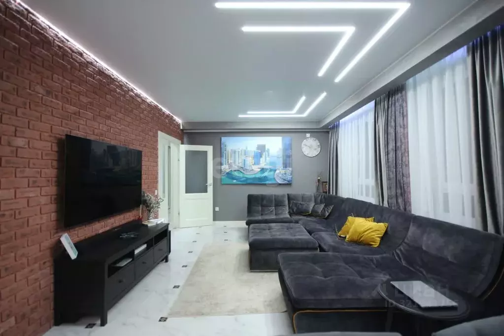 3-к кв. Ямало-Ненецкий АО, Новый Уренгой Энтузиастов мкр, 8 (100.0 м) - Фото 1