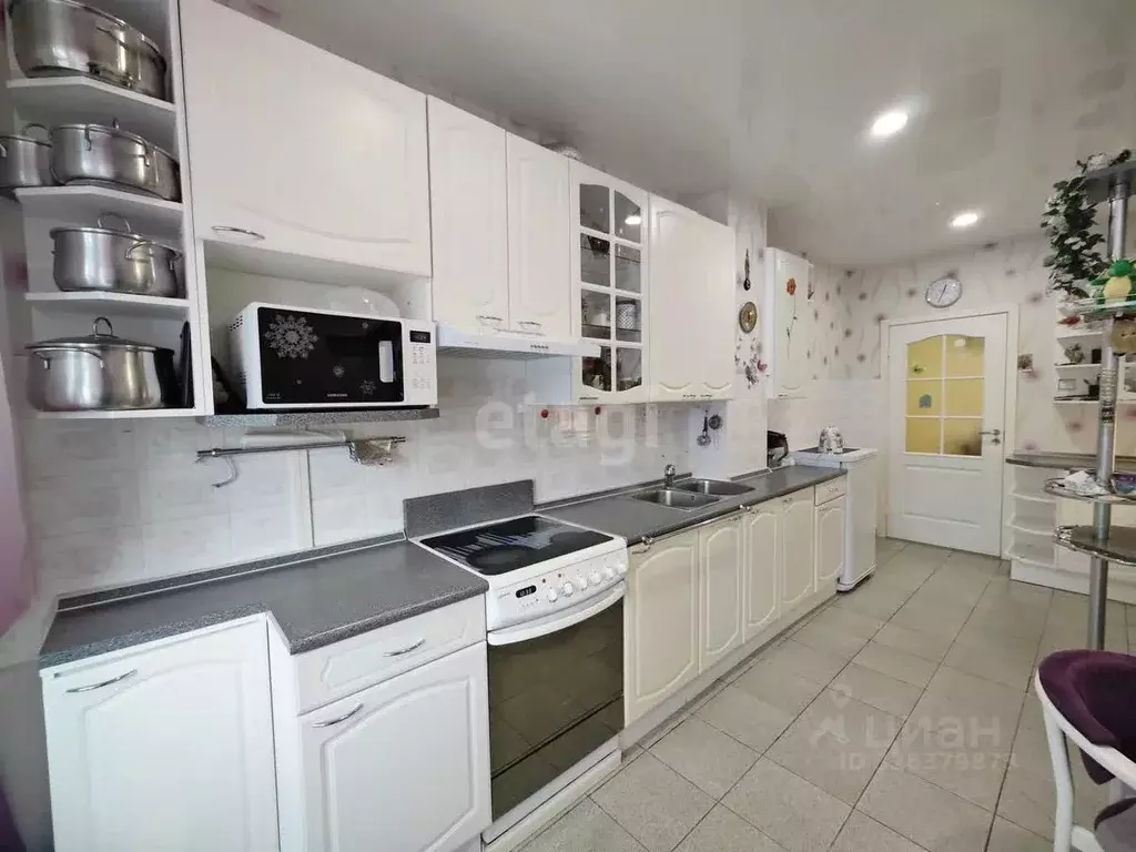 3-к кв. Ямало-Ненецкий АО, Ноябрьск Советская ул., 82 (114.1 м) - Фото 1