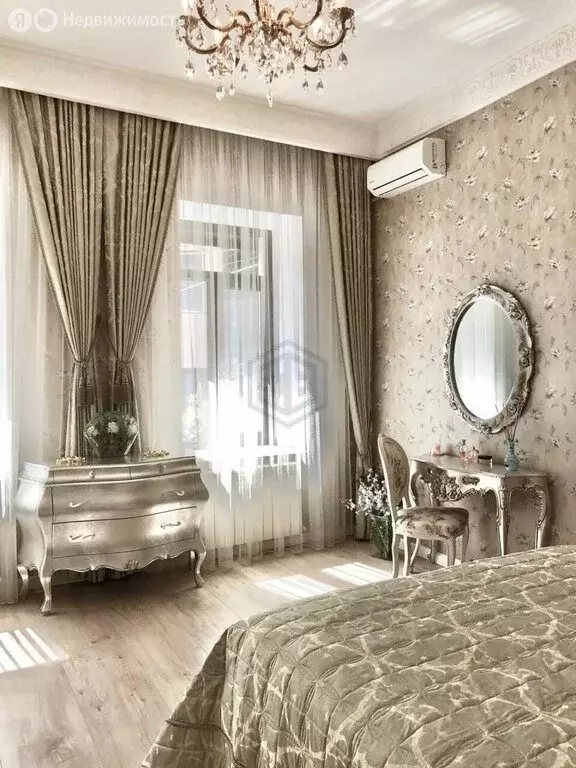 3-комнатная квартира: Ялта, улица Чехова, 19 (66.2 м) - Фото 1