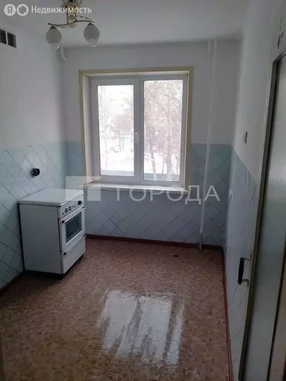 3-комнатная квартира: Барнаул, улица Георгия Исакова, 270 (60.8 м) - Фото 1