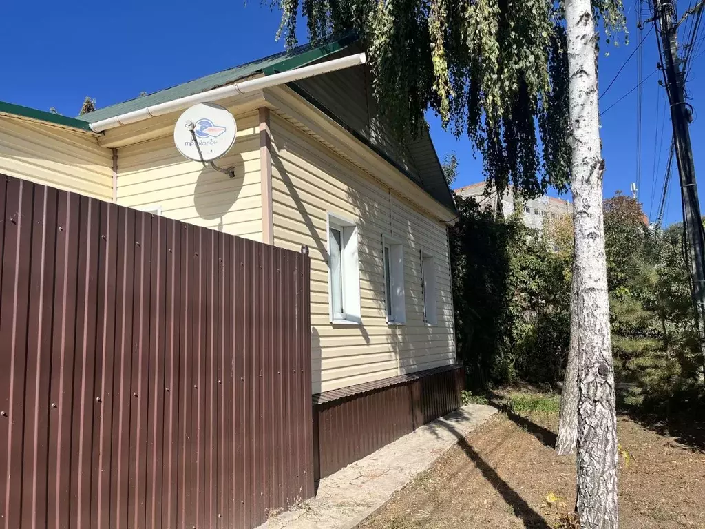 Дом в Саратовская область, Энгельс ул. Кондакова, 48 (94 м) - Фото 2