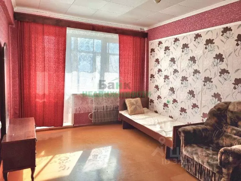 3-к кв. Саратовская область, Балаково Комсомольская ул., 39 (64.2 м) - Фото 0