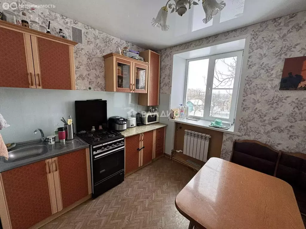 3-комнатная квартира: село Терновка, улица Микрорайон, 17 (64.2 м) - Фото 1