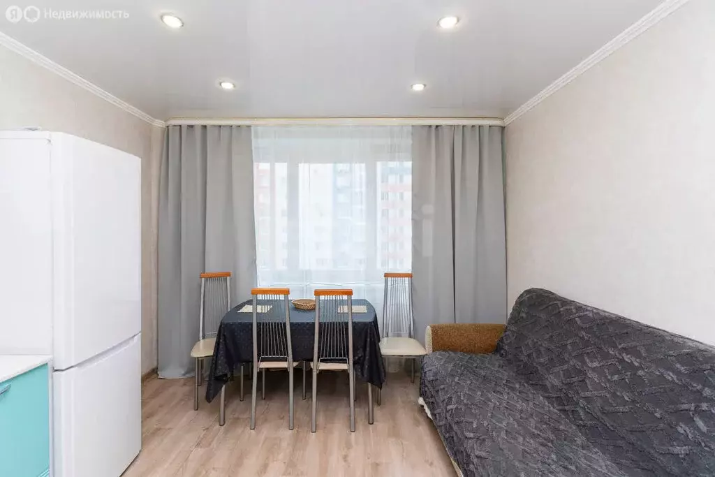 1-комнатная квартира: Тюмень, улица Федюнинского, 60к2 (46.5 м) - Фото 1