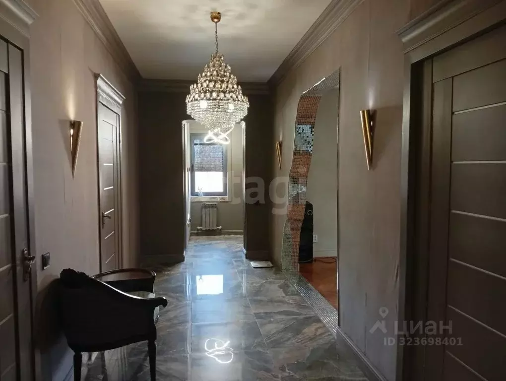 Дом в Астраханская область, Астрахань пер. 3-й Ялинский, 106 (145 м) - Фото 1