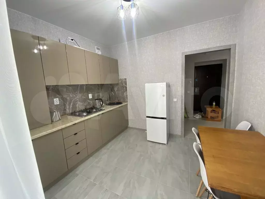 2-к. квартира, 55 м, 7/10 эт. - Фото 1