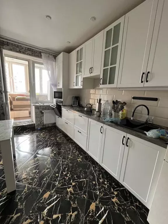 2-к. квартира, 60 м, 3/16 эт. - Фото 0