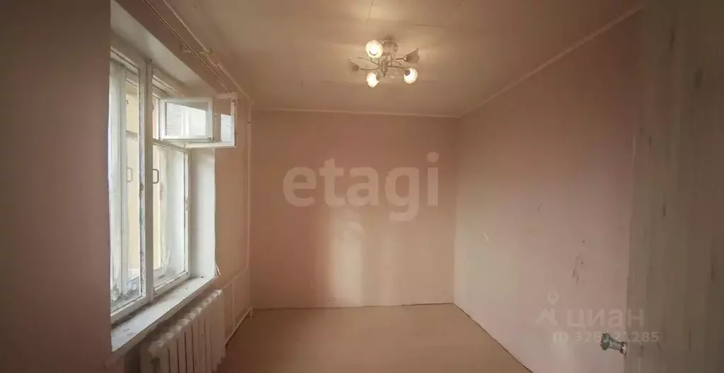 3-к кв. Ленинградская область, Кириши Пионерская ул., 8 (57.2 м) - Фото 1