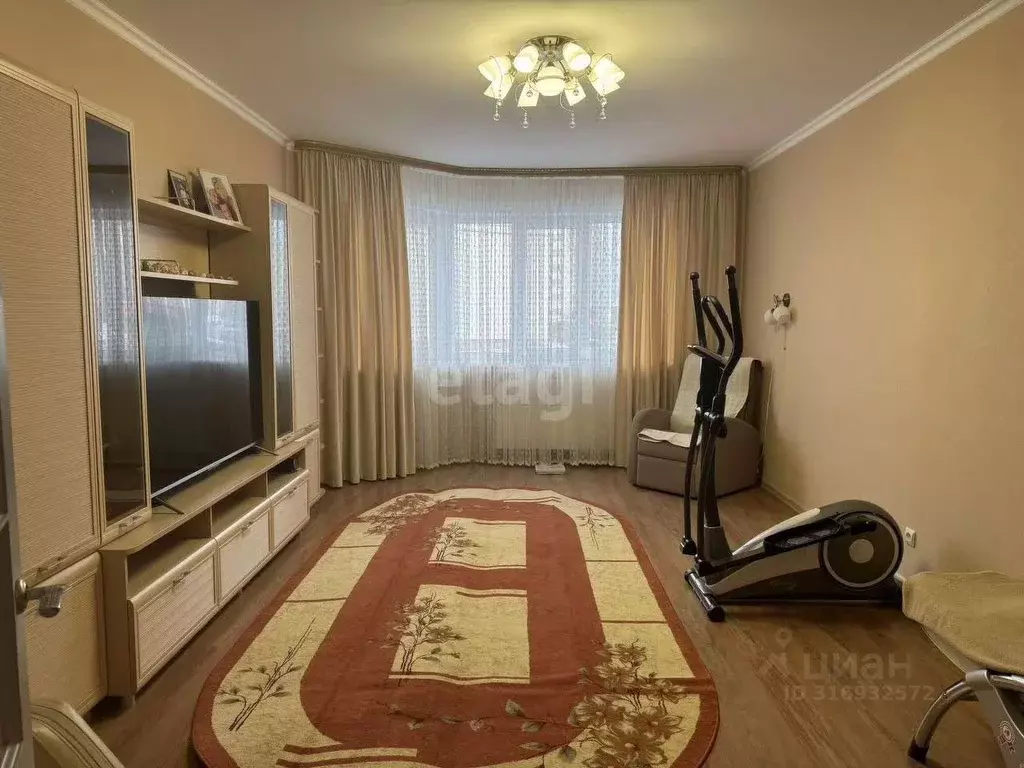 3-к кв. Белгородская область, Старый Оскол Степной мкр, 7 (98.0 м) - Фото 0