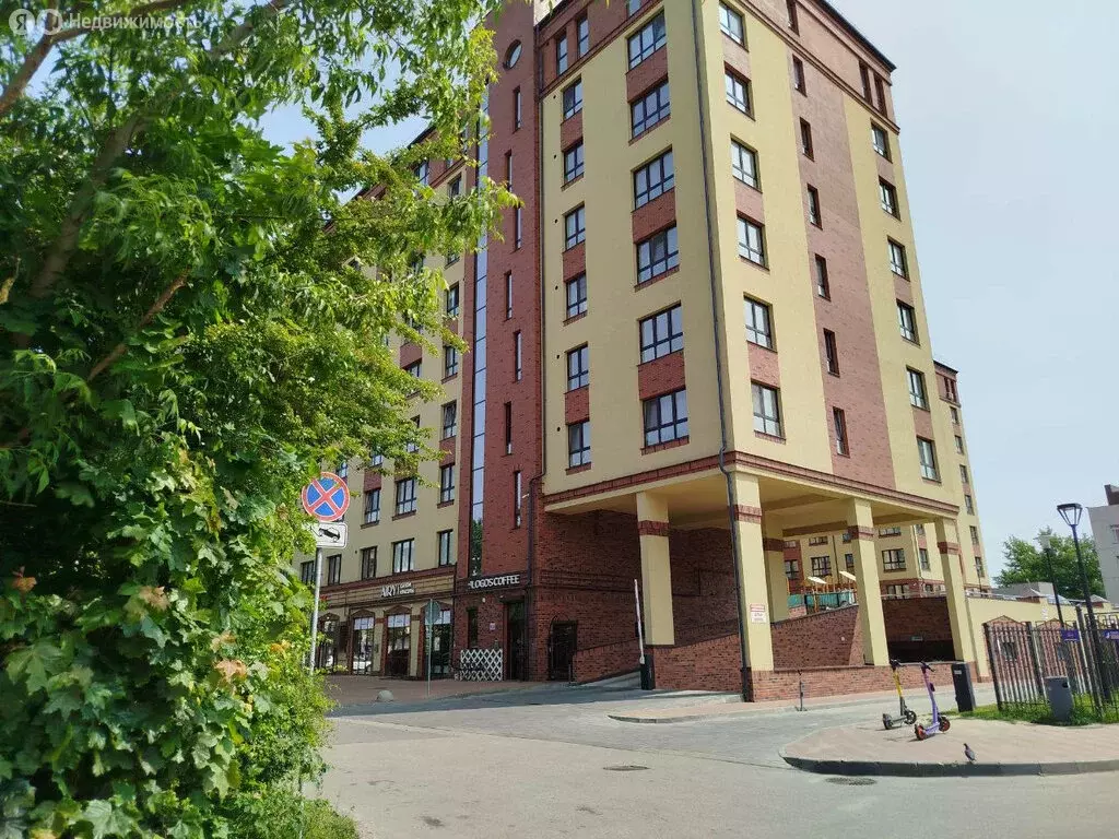 2-комнатная квартира: Калининград, улица Куйбышева, 2 (68.9 м) - Фото 1
