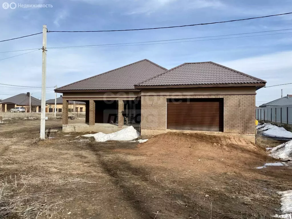 Дом в Оренбургский район, Красноуральский сельсовет, село имени 9 ... - Фото 1