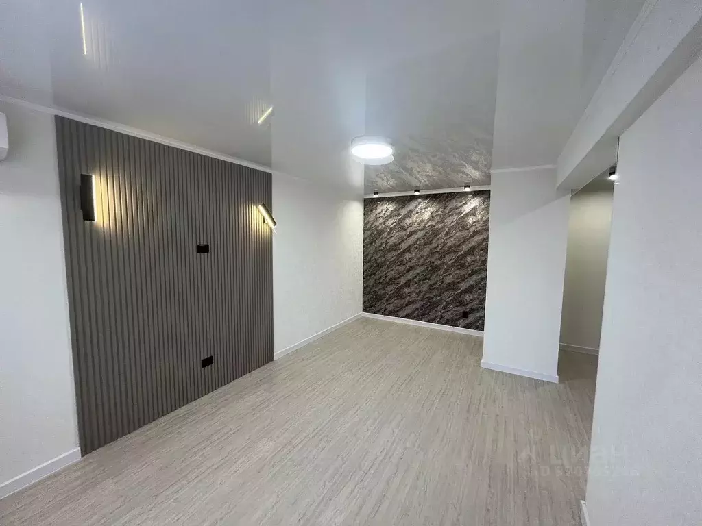1-к кв. Астраханская область, Астрахань ул. Савушкина, 19к2 (32.8 м) - Фото 0