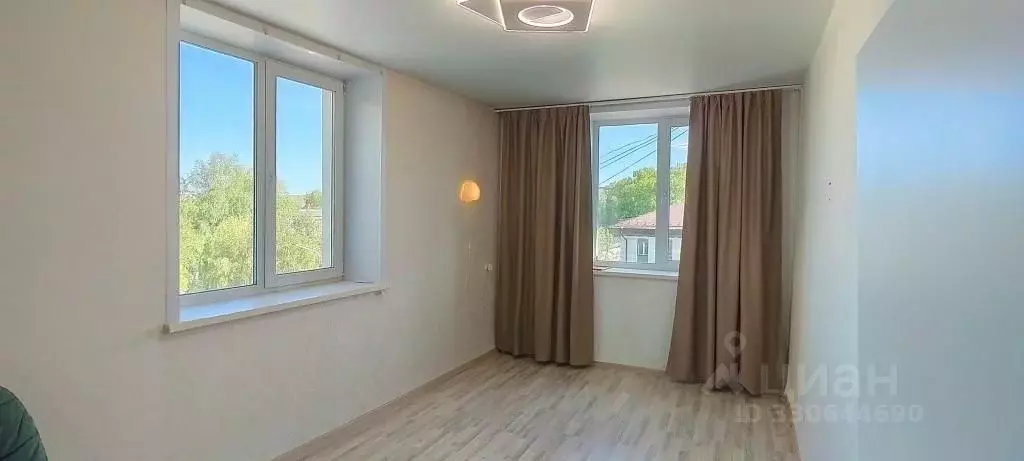 3-к кв. Кемеровская область, Новокузнецк ул. Кирова, 25 (54.0 м) - Фото 1