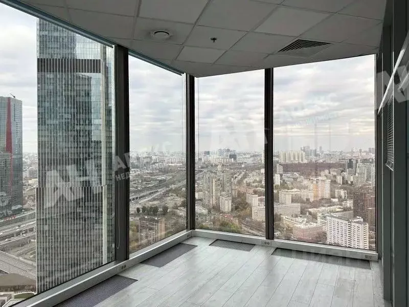 Офис в Москва наб. Пресненская, 12 (220 м) - Фото 1