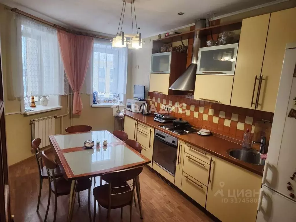 3-к кв. Иркутская область, Иркутск ул. Ядринцева, 1/2 (82.8 м) - Фото 0