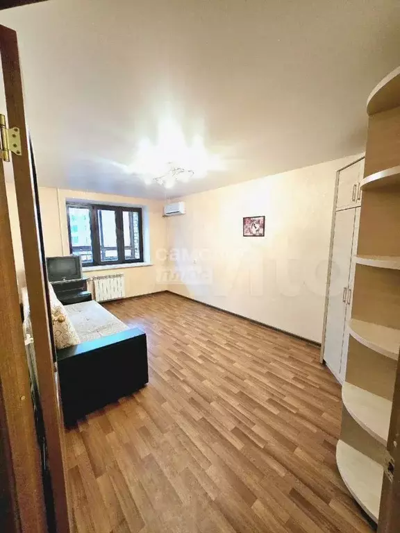 1-к. квартира, 37 м, 5/10 эт. - Фото 1