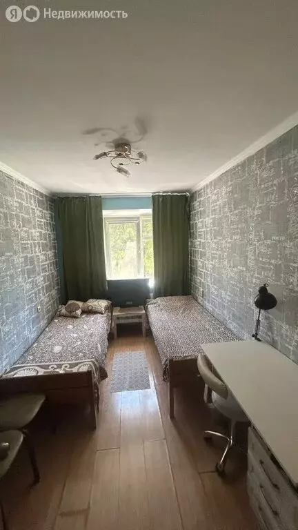 3-комнатная квартира: Геленджик, улица Грибоедова, 13 (57 м) - Фото 0