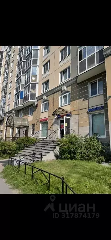 Торговая площадь в Санкт-Петербург просп. Королева, 39К1 (85 м) - Фото 1