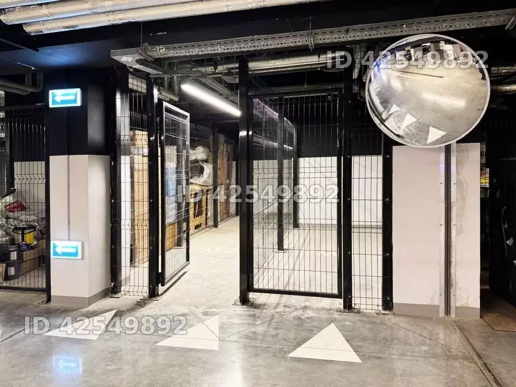 Гараж в Москва ул. Усачева, 15 (7 м) - Фото 1