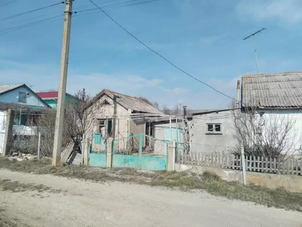 Дом в Крым, Феодосия муниципальный округ, с. Южное ул. Дорожная (62 м) - Фото 1