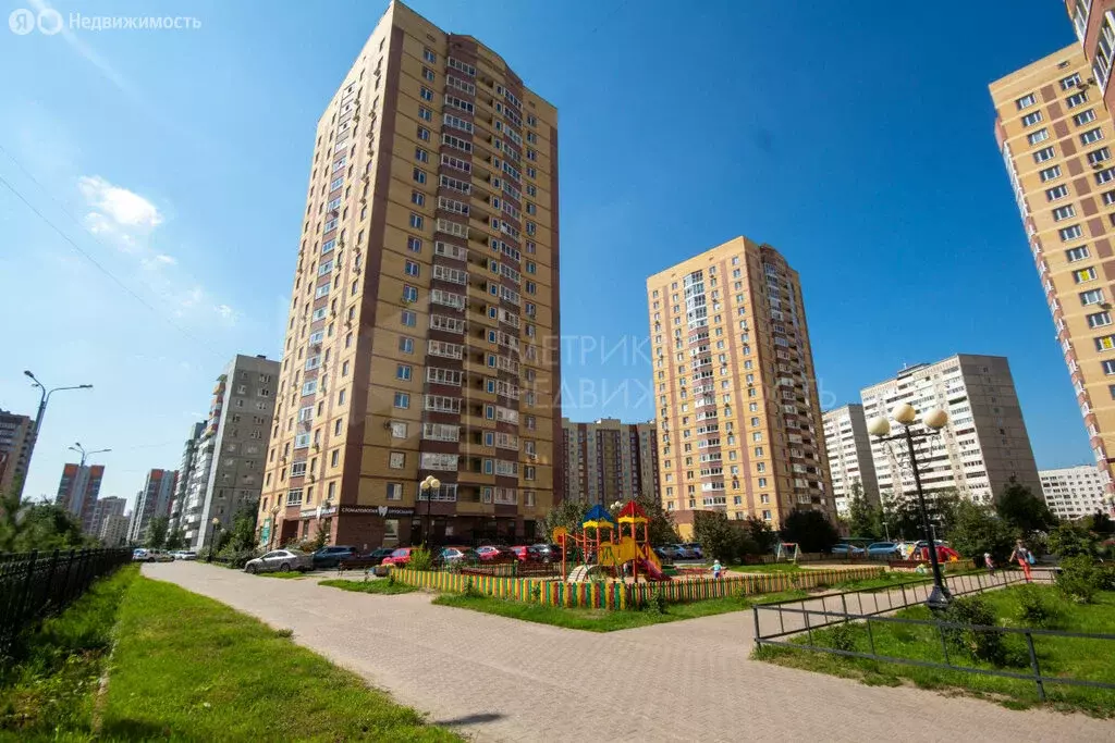 3-комнатная квартира: Тюмень, Заречный проезд, 39к2 (76 м) - Фото 0