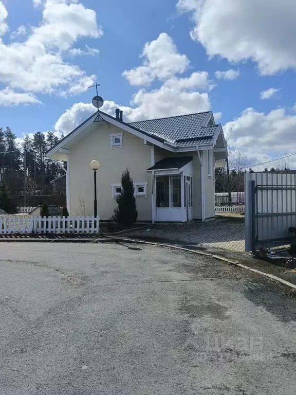 Дом в Карелия, Прионежский район, Шуйское с/пос, д. Бесовец, д. ... - Фото 0