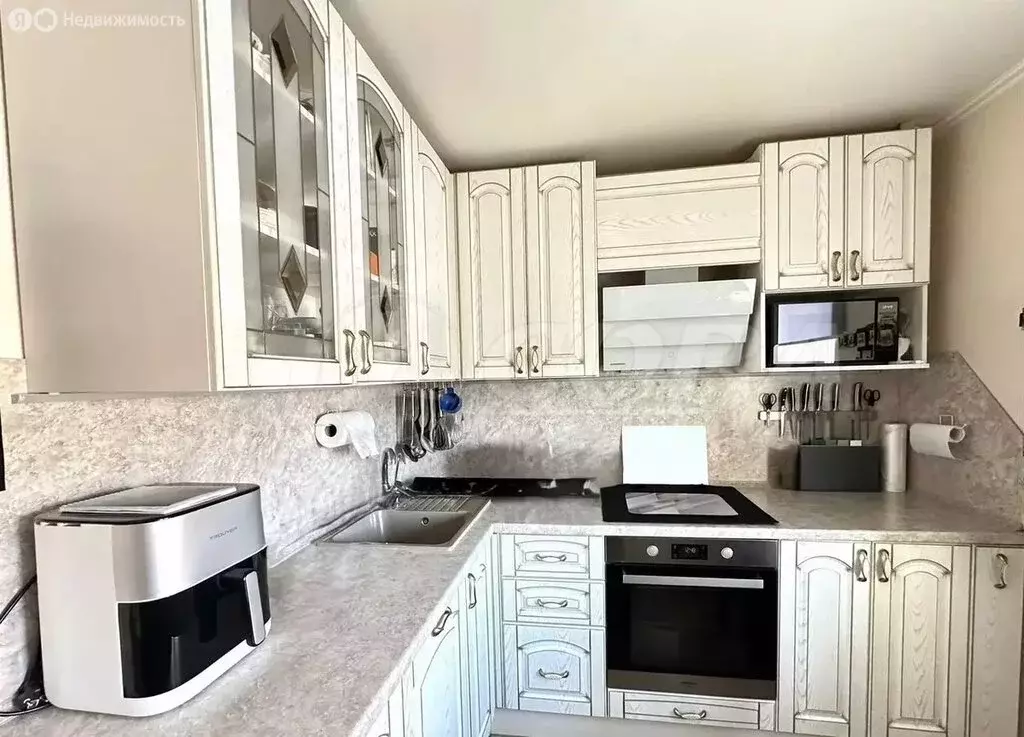 2-комнатная квартира: Тюмень, улица Мельникайте, 133 (50.2 м) - Фото 2